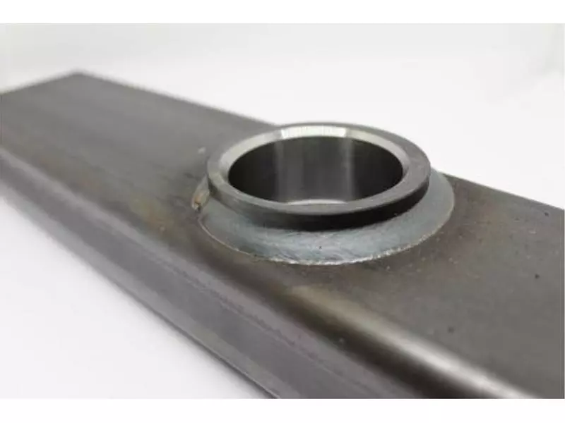 Componente con processi di laser, tornitura e saldatura.webp